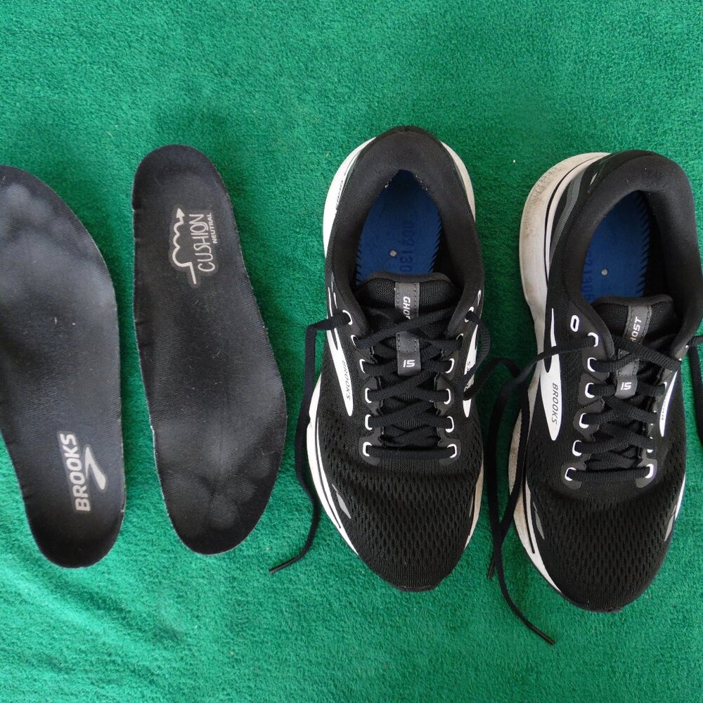 BROOKS GHOST 15 WOMENS SIZE 8 SHOES medium (B) - Picture 3 of 15